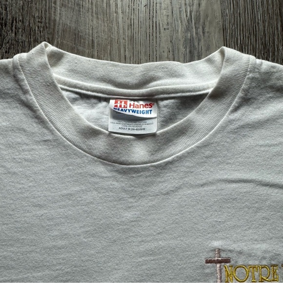Notre Dame Catholic vintage Hanes t shirt white gold embroidered men’s M - Picture 6 of 6